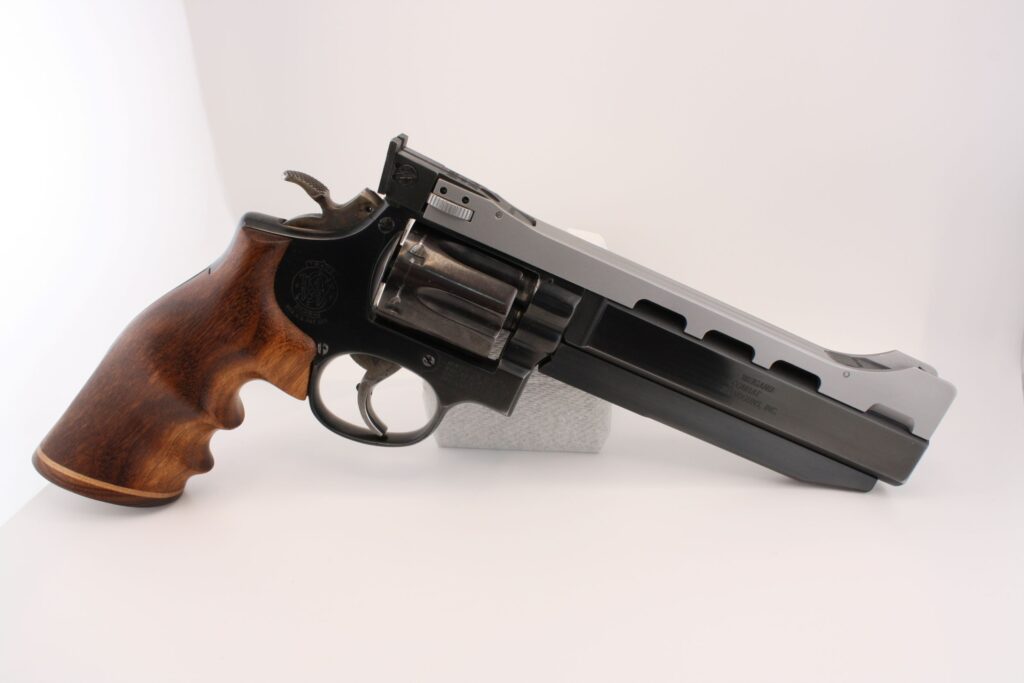 smith wesson - GunHippo smith wesson